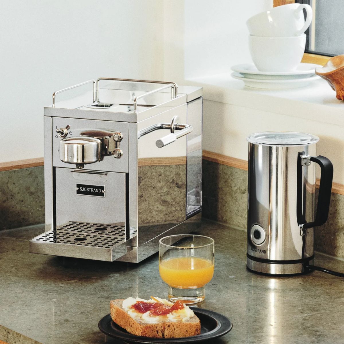 Sjöstrand Set Kapsel-Kaffeemaschine + Milchaufschäumer